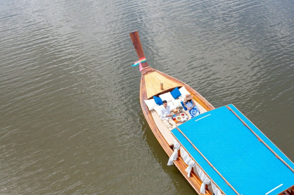 Фото Wonderland Suites and Resort