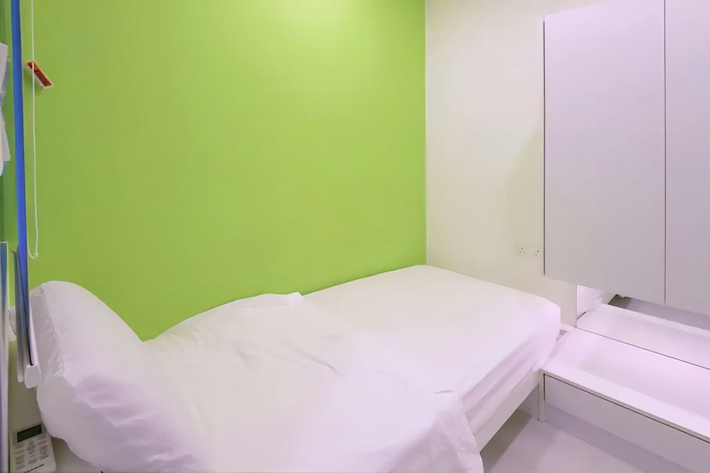 Фото Straits Garden Suites Penang