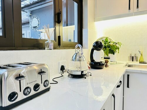 Апартаменты Staycation With Back Up Power в Эденвале