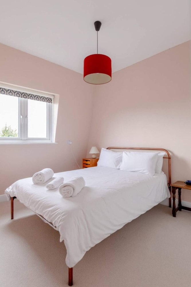 Фото Quaint & Cosy 1 Bedroom Flat - Kensington Olympia!