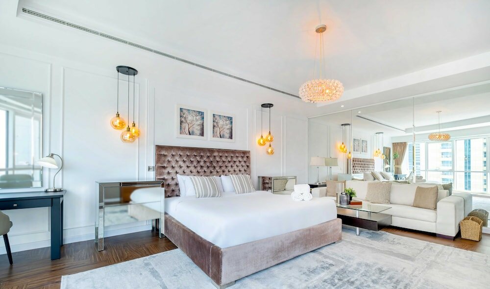 Фото Lux The Al Seef Marina 4 bed Suite