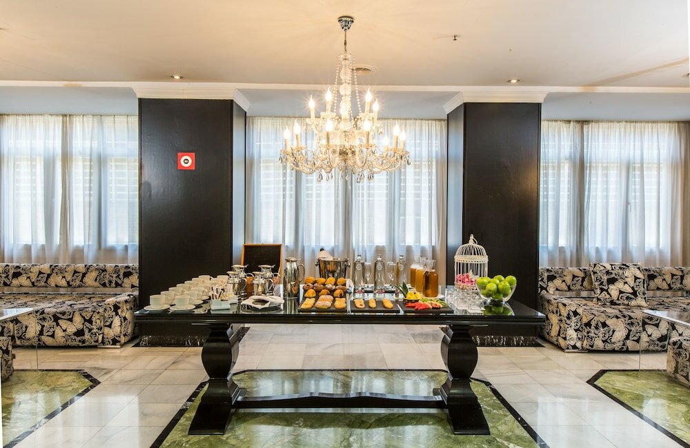Фото Leonardo Hotel Granada