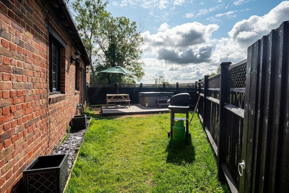 Фото The Cottage at Gildridge Private Hot tub