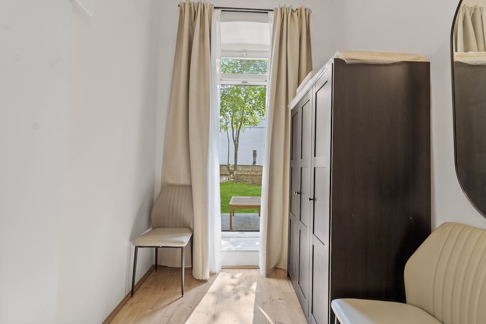 Фото Stylish Apartments near Akh