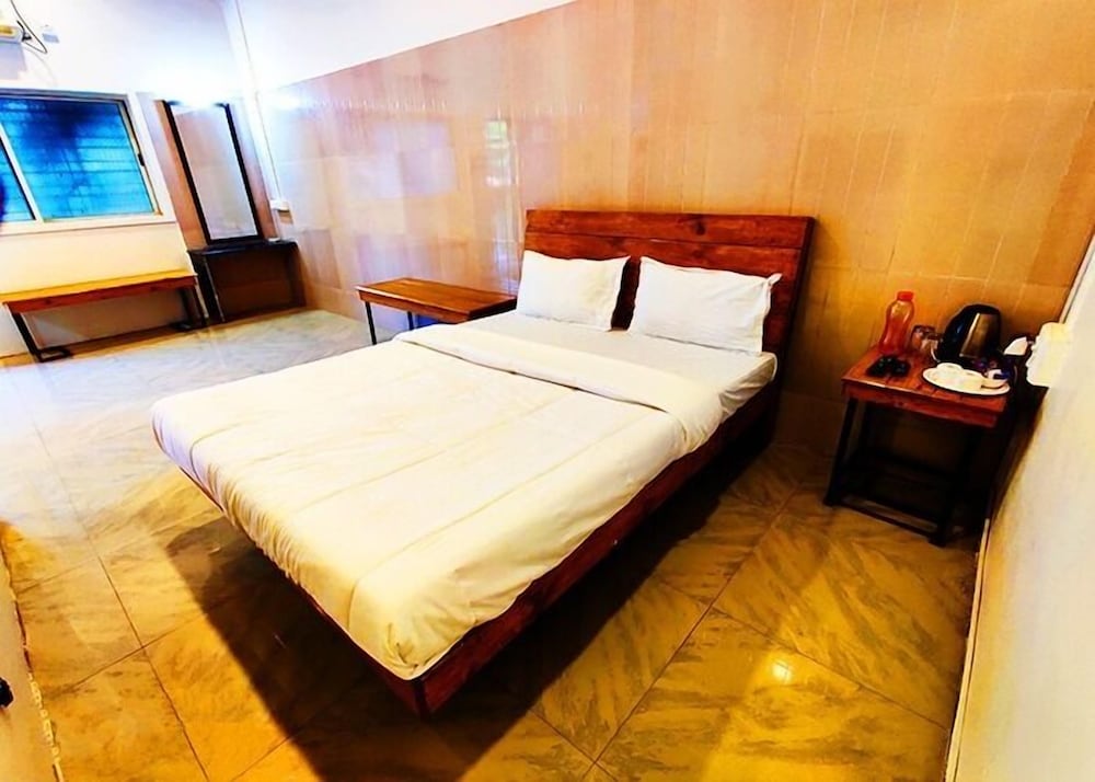 Фото Shrubbery Palms Resort