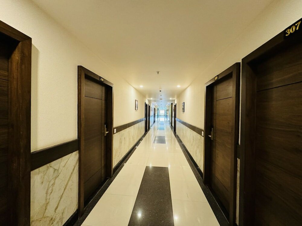 Фото Anroute Stays City Center