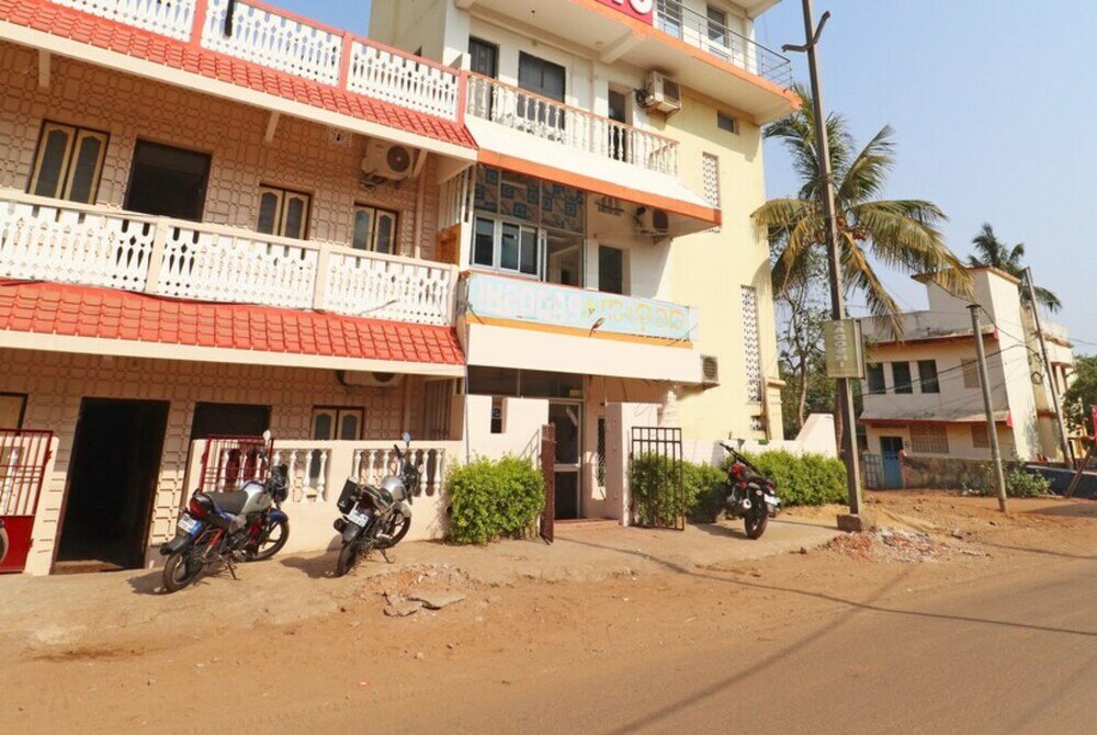 Фото Goroomgo Padoshi Puri