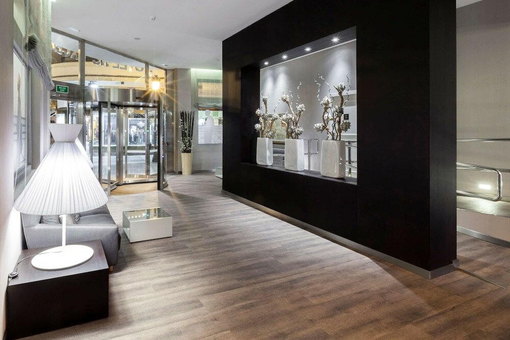 Фото Catalonia Excelsior Hotel