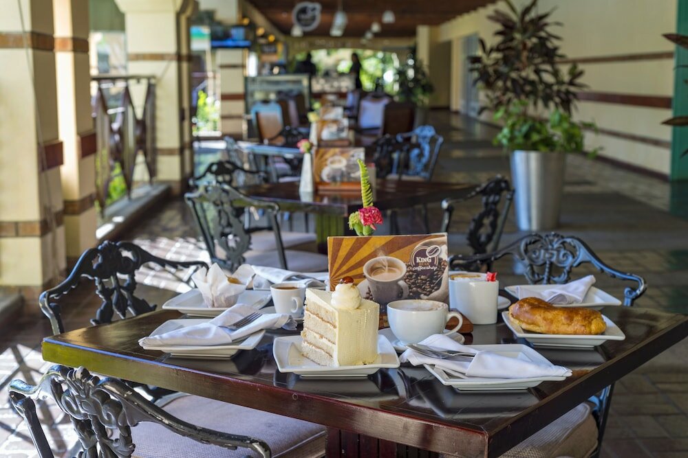 Фото Holiday Inn Bulawayo, an Ihg Hotel