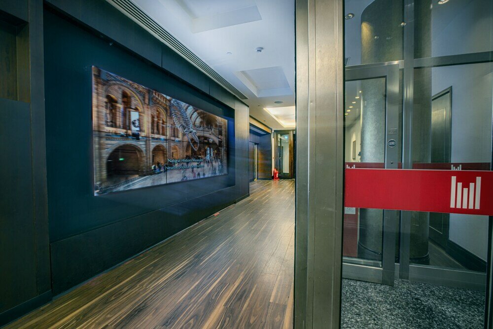 Фото Millennium Gloucester Hotel London Kensington