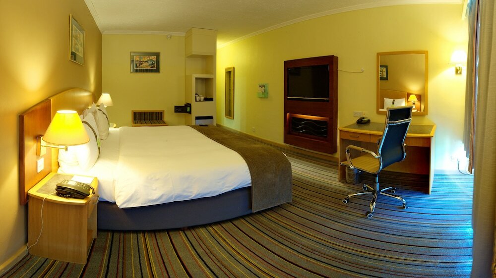 Фото Holiday Inn Bulawayo, an Ihg Hotel