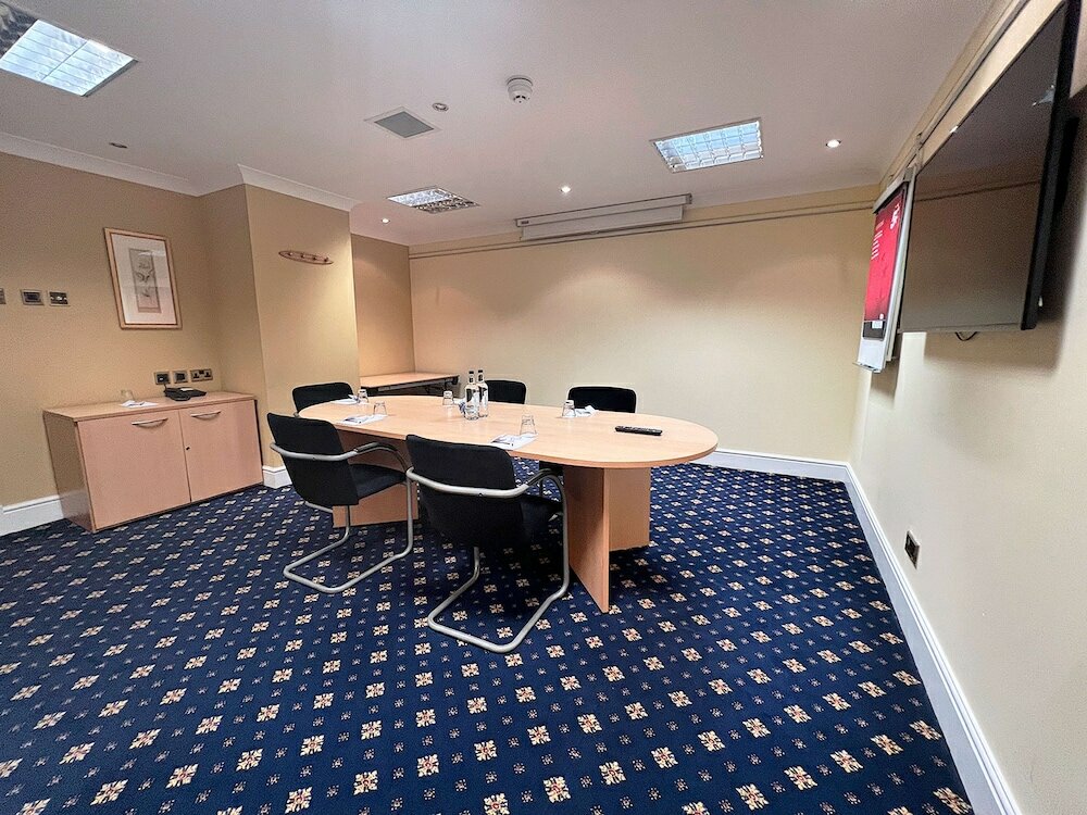 Фото Crowne Plaza East Midlands Airport by Ihg