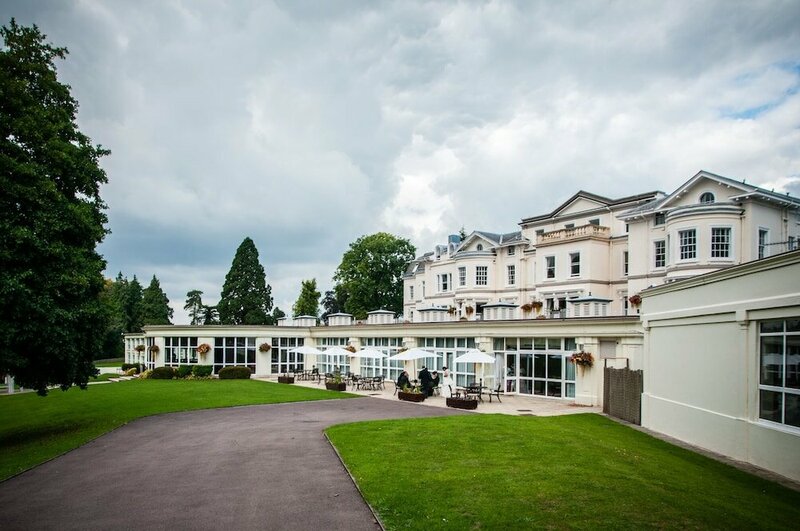 Гостиница Doubletree by Hilton Cheltenham