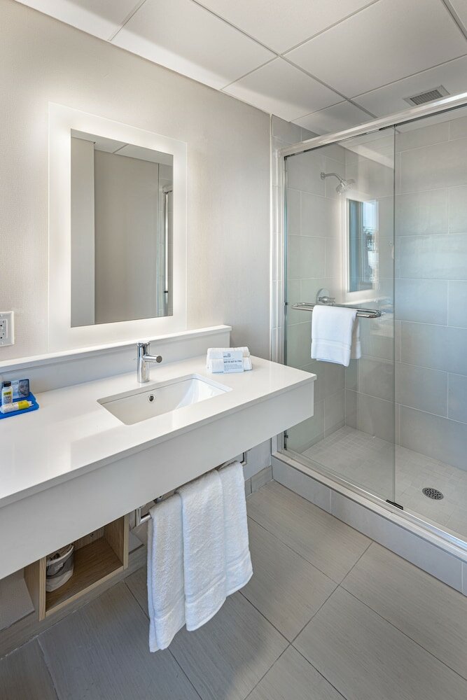 Фото Holiday Inn Express and Suites Atlanta Downtown, an Ihg Hotel