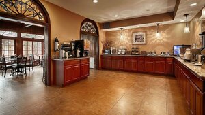 Гостиница Best Western Plus French Quarter Courtyard Hotel