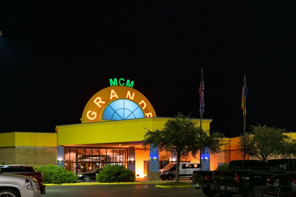 Фото Mcm Grande Hotel FunDome Odessa