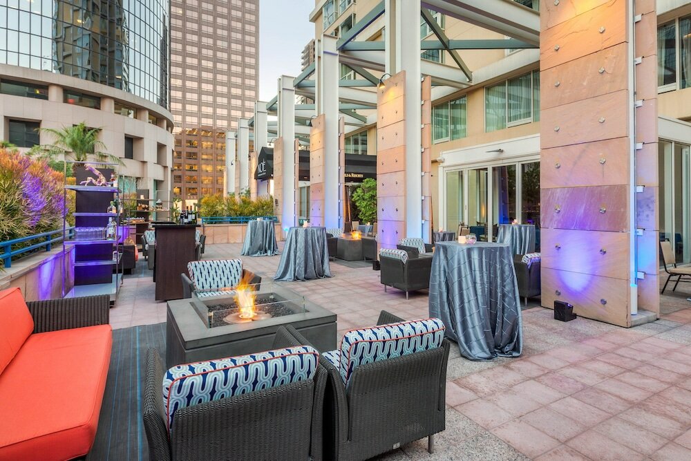 Фото Omni Los Angeles Hotel at California Plaza