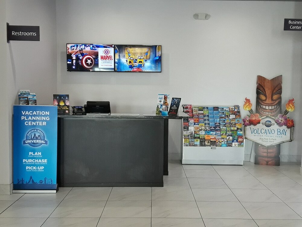 Фото Clarion Inn & Suites Across From Universal Orlando Resort