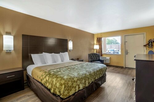 Гостиница Econo Lodge Easton Route 50