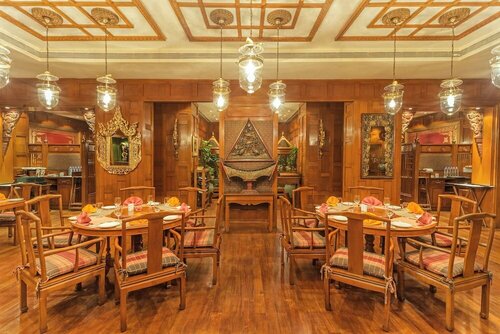 Гостиница The Oberoi Grand, Kolkata в Калькутте