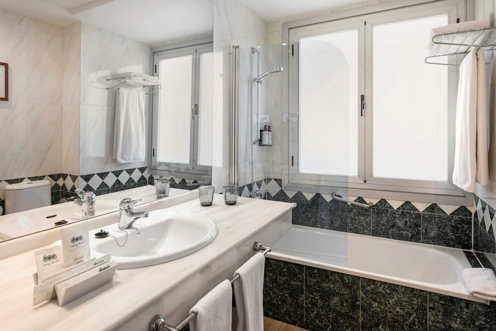 Фото Hotel Madrid Chamartin Affiliated by Melia