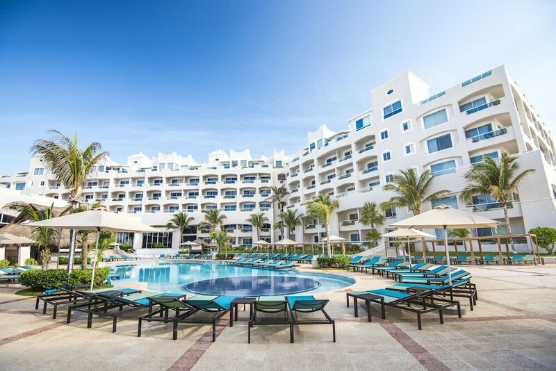 Гостиница Wyndham Alltra Cancun в Канкуне