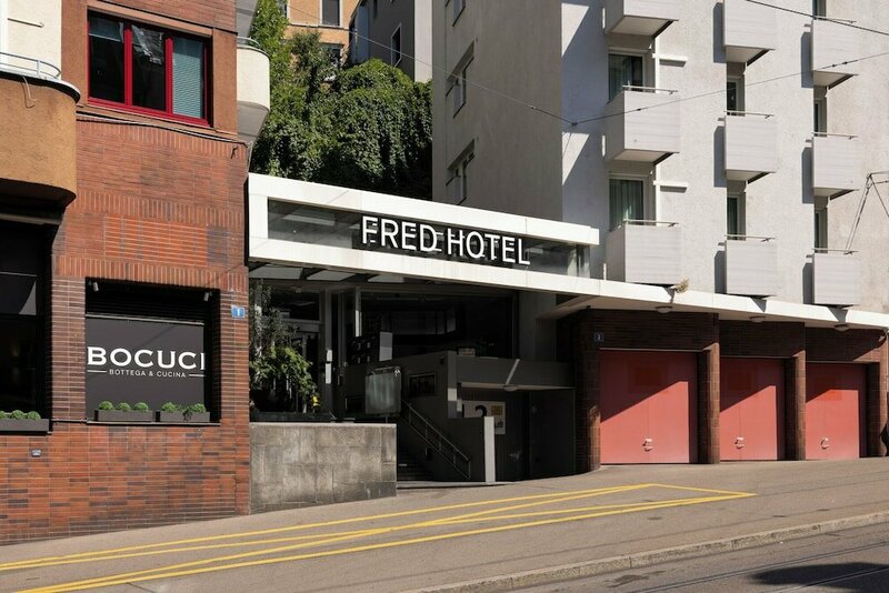 Гостиница Fred Hotel Leonhardstrasse Self Check-in в Цюрихе