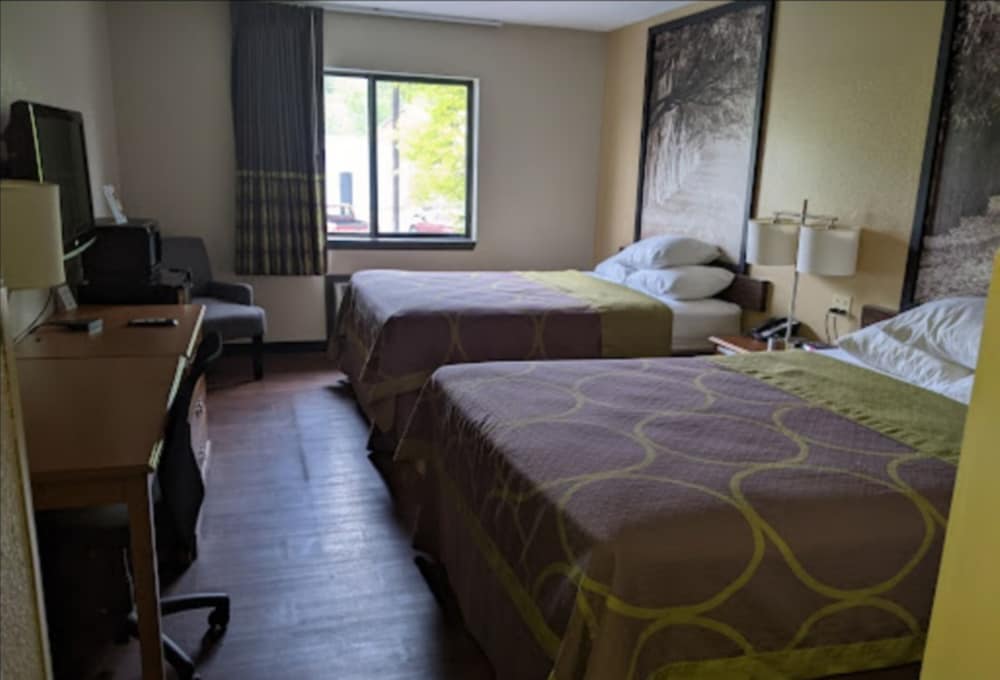 Фото Super 8 by Wyndham Radcliff Ft. Knox Area