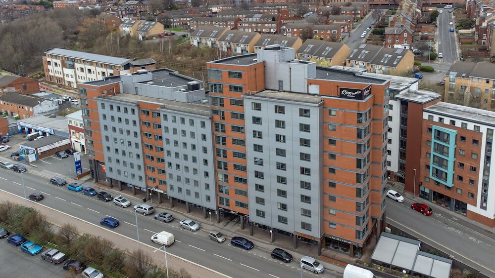 Фото Roomzzz Leeds City West