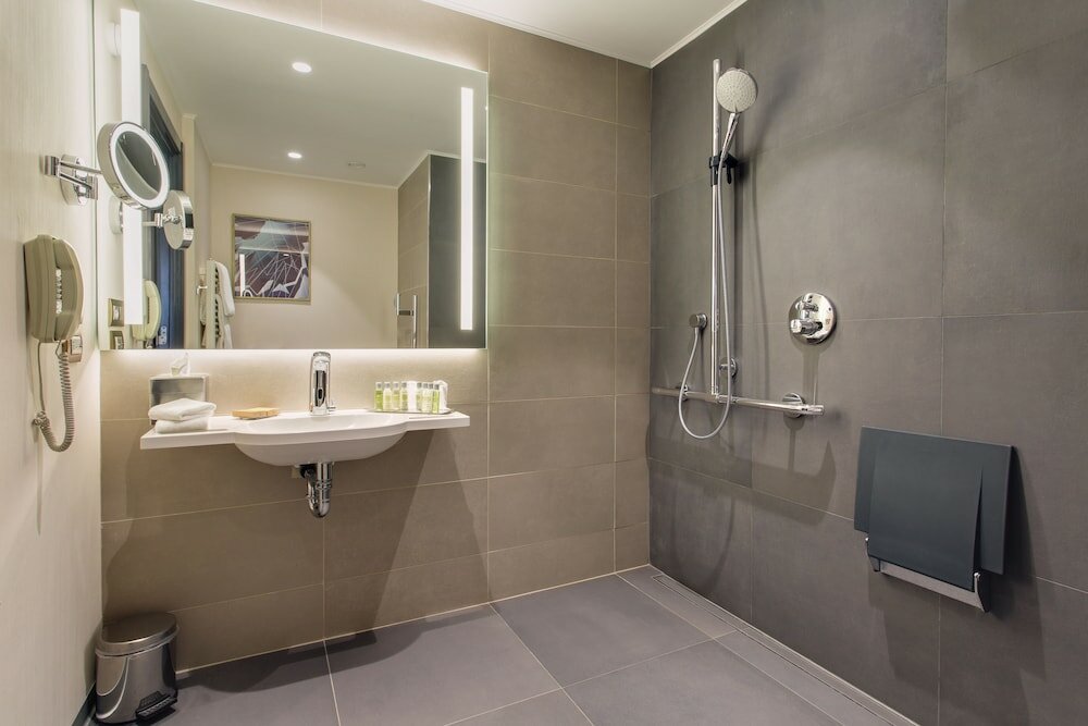 Фото DoubleTree by Hilton Hotel Cluj - City Plaza