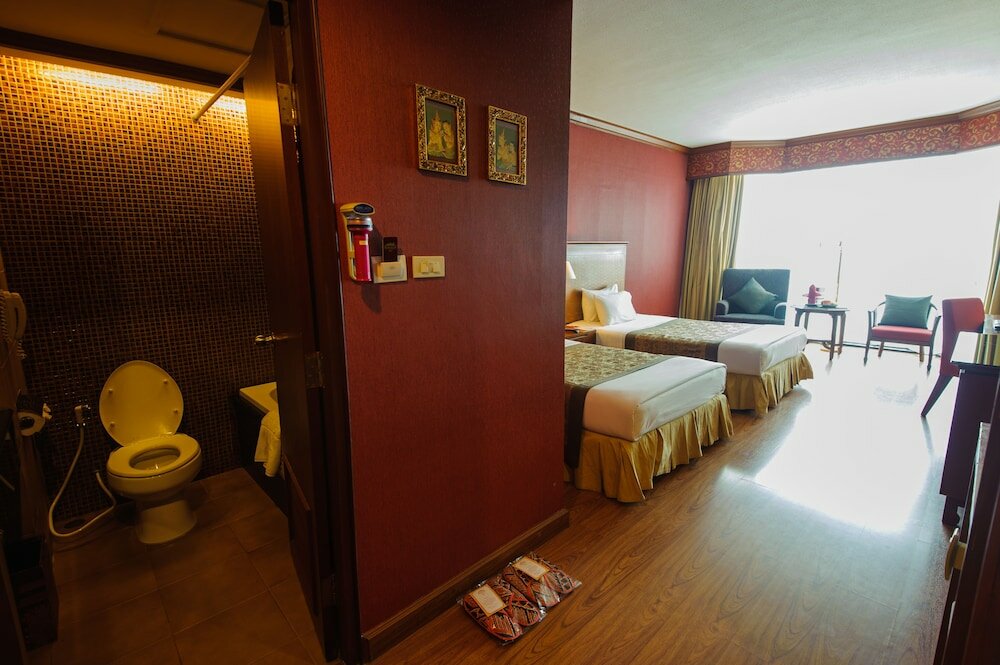 Фото The Empress Hotel Chiang Mai