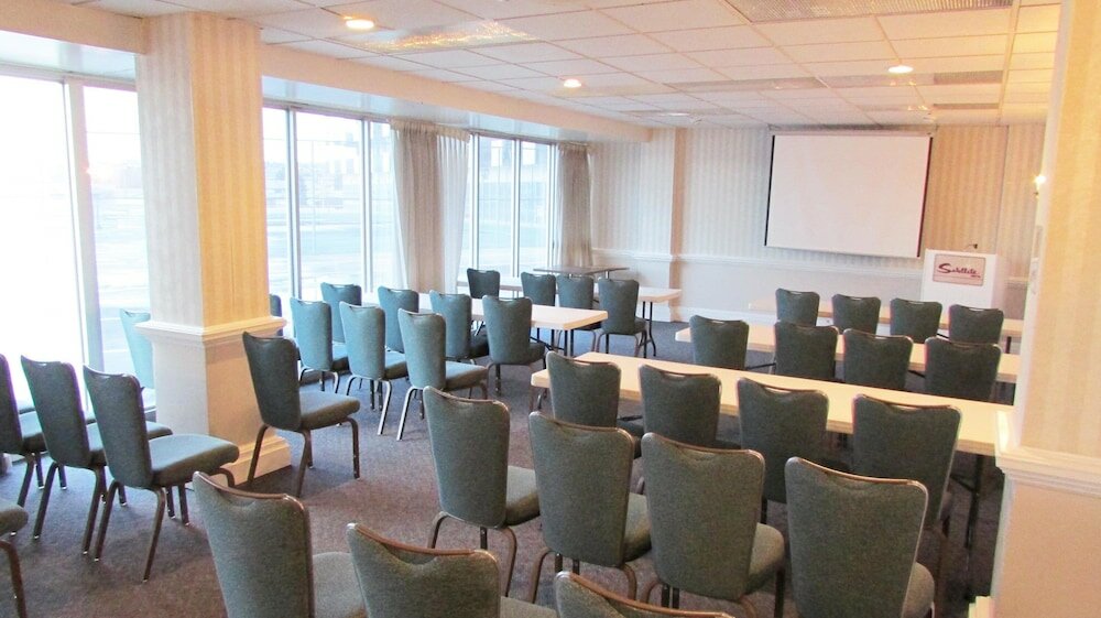 Фото Satellite Hotel