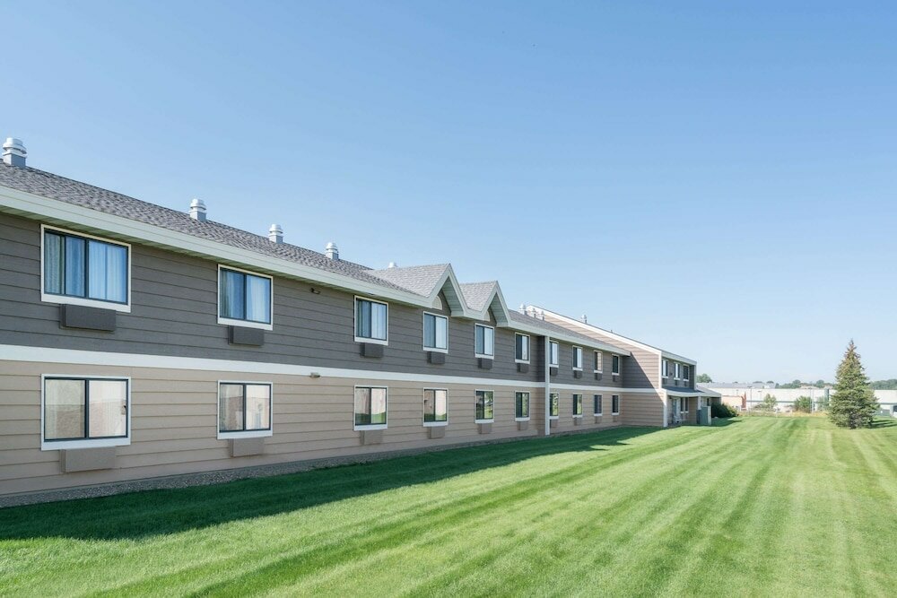 Фото AmericInn by Wyndham Bismarck