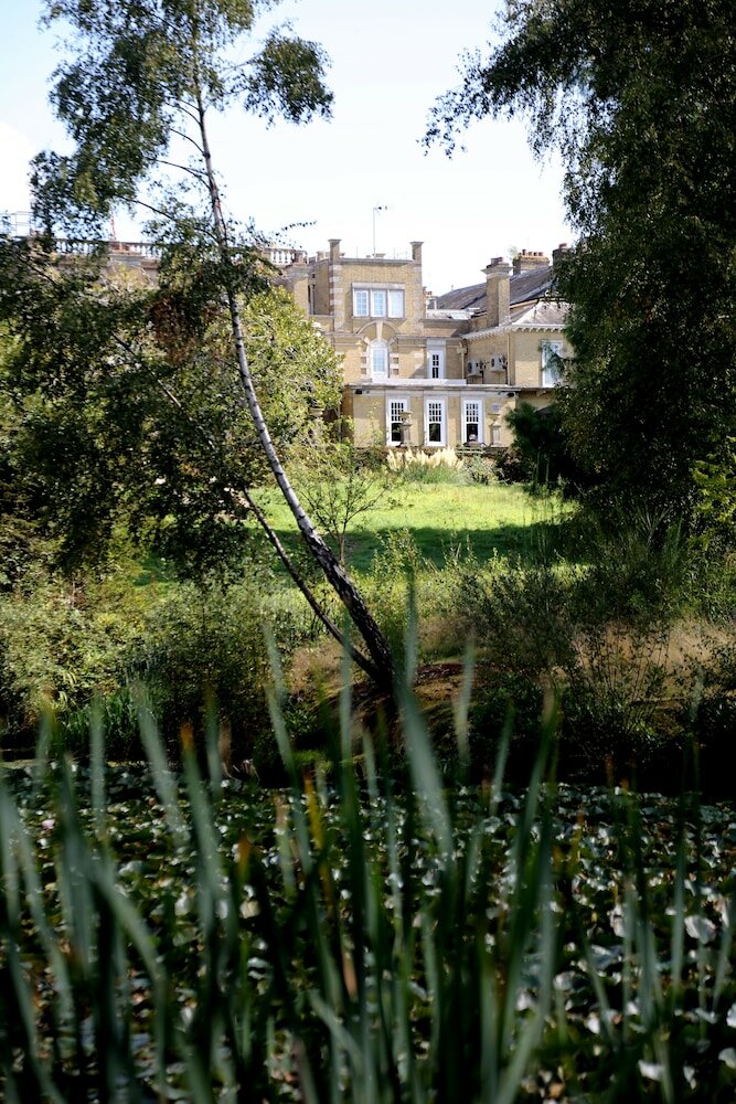 Фото Best Western Chilworth Manor Hotel