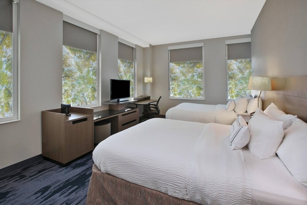 Фото Fairfield Inn & Suites by Marriott Milwaukee Downtown