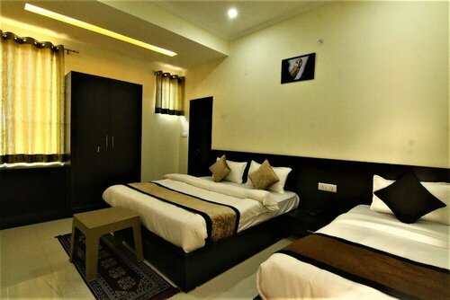 Гостиница Hotel Ravi Residency