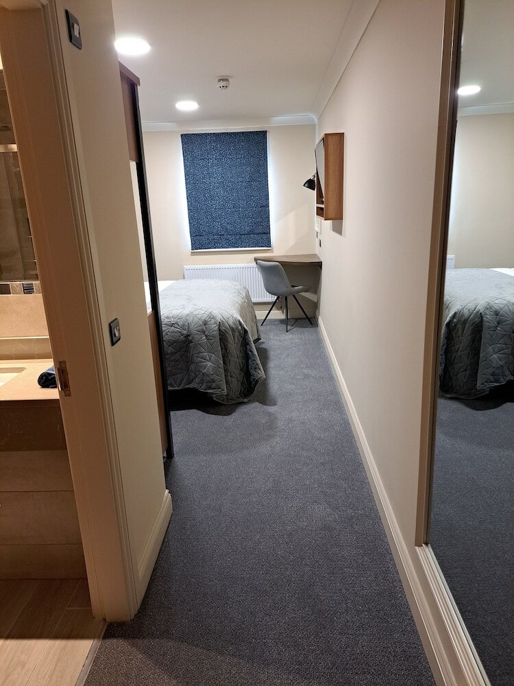 Фото Coachmans Inn