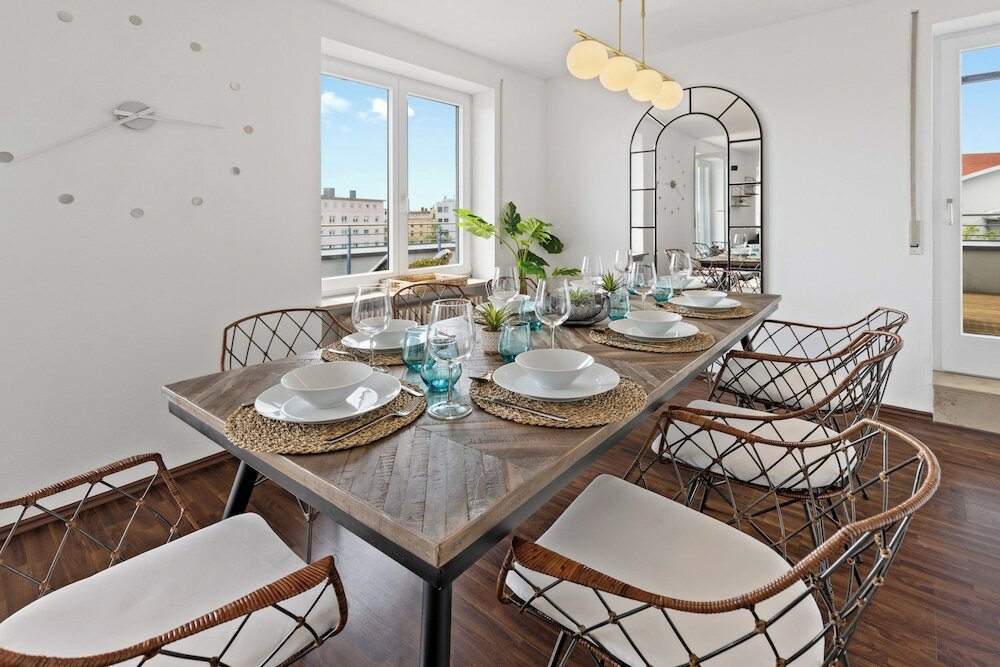 Фото Bright Augsburg Bismarckviertel