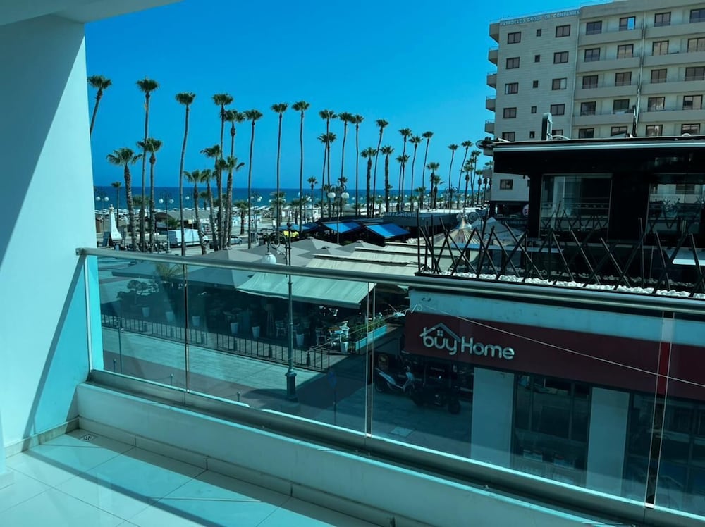 Фото Aphrodite Plaza