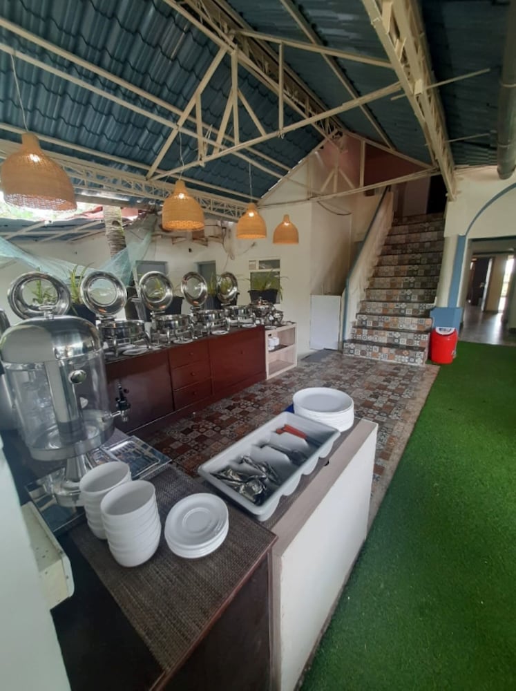 Фото Coral Beach Hotel Candolim