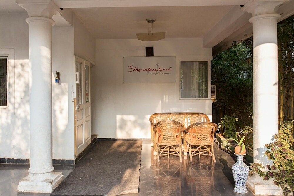 Фото The Signature Crest