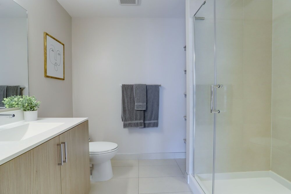 Фото Trendy n Exclusive Apto at Crystal City