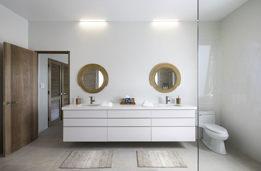 Фото Fabulous 5 Bedroom Beachfront Villa