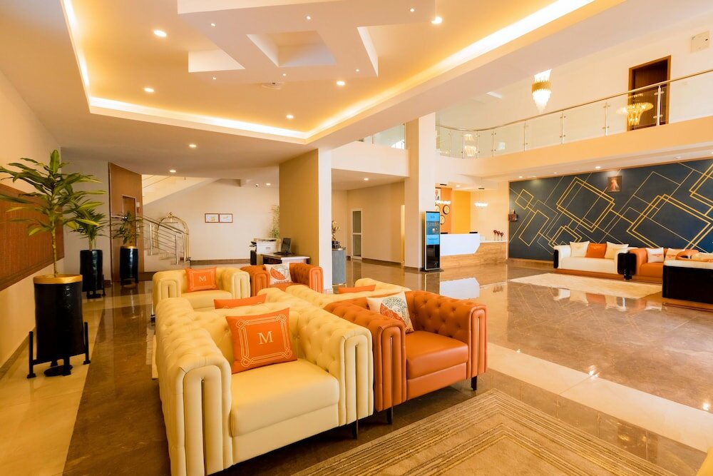 Фото The Hut Restaurant & Boutique hotel