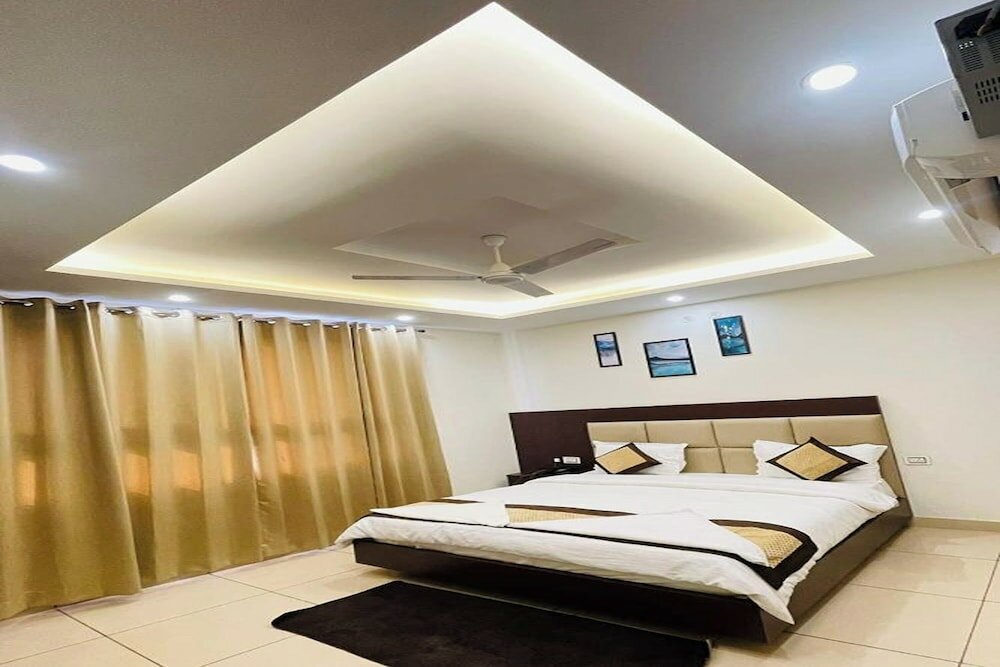 Фото Hotel The 7 Seas