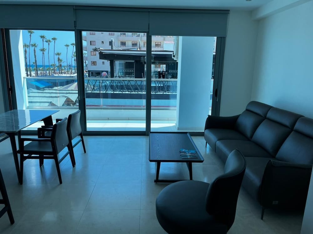 Фото Aphrodite Plaza