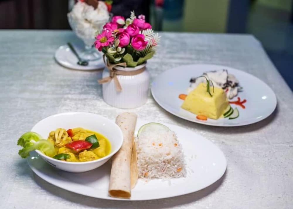 Фото Apartments & Hotels by Qualer Jos