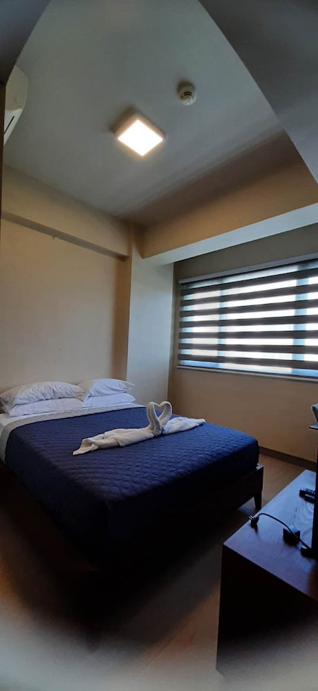 Фото Mactan Newtown C by HiveRooms