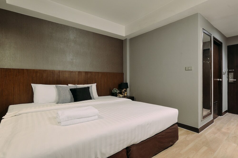 Фото Tori Crown Hotel