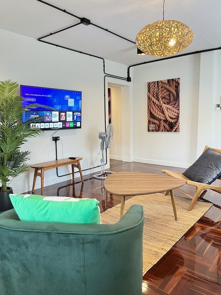 Фото Mini-me Hubs - Charm Suites in Old City